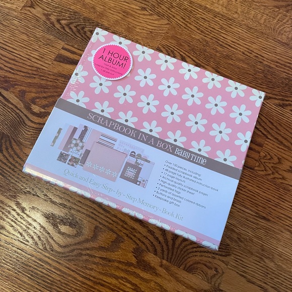 NWT Scrapbook set - Picture 1 of 2